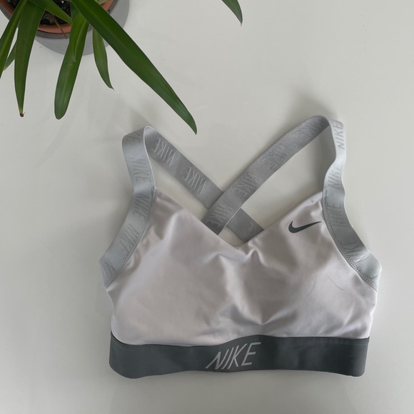 Nike Other - NIKE sports bra in size small